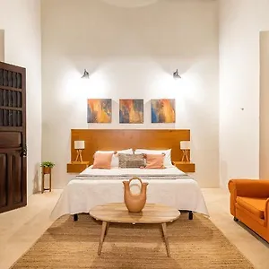 Bed & Breakfast Casa Dos Lirios Boutique, Merida